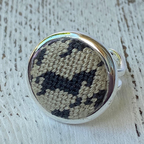 Black and Tan Horse Houndstooth Needlepoint Ring